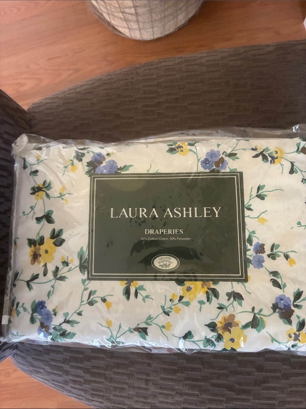 NEW Laura Ashley Polyanthus drapes NOS set of 2 82” x 84” tiebacks included